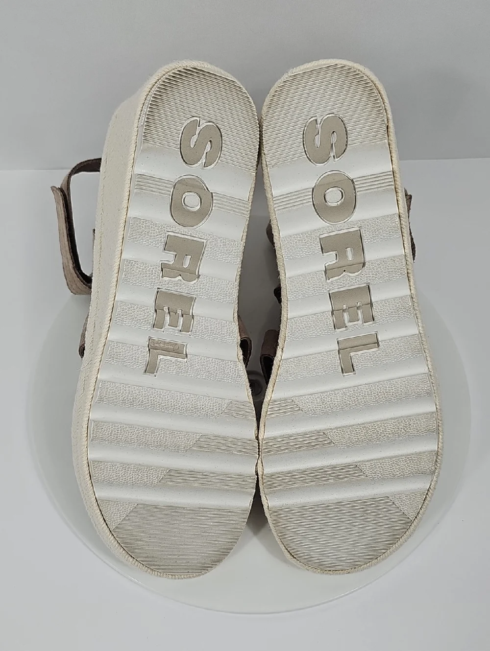 Sorel Cameron Multistrap Wedge Sandals Omega Taupe Suede NIB 11
